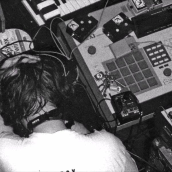 Aphex Twin – 28 Organ [2015]